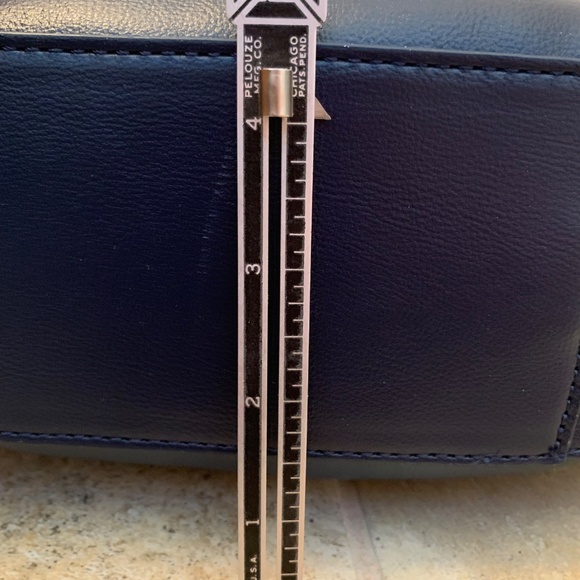 NWT French Connection Moritz Hobo Vegan Leather Shoulder Bag textured Navy blue - Picture 6 of 9